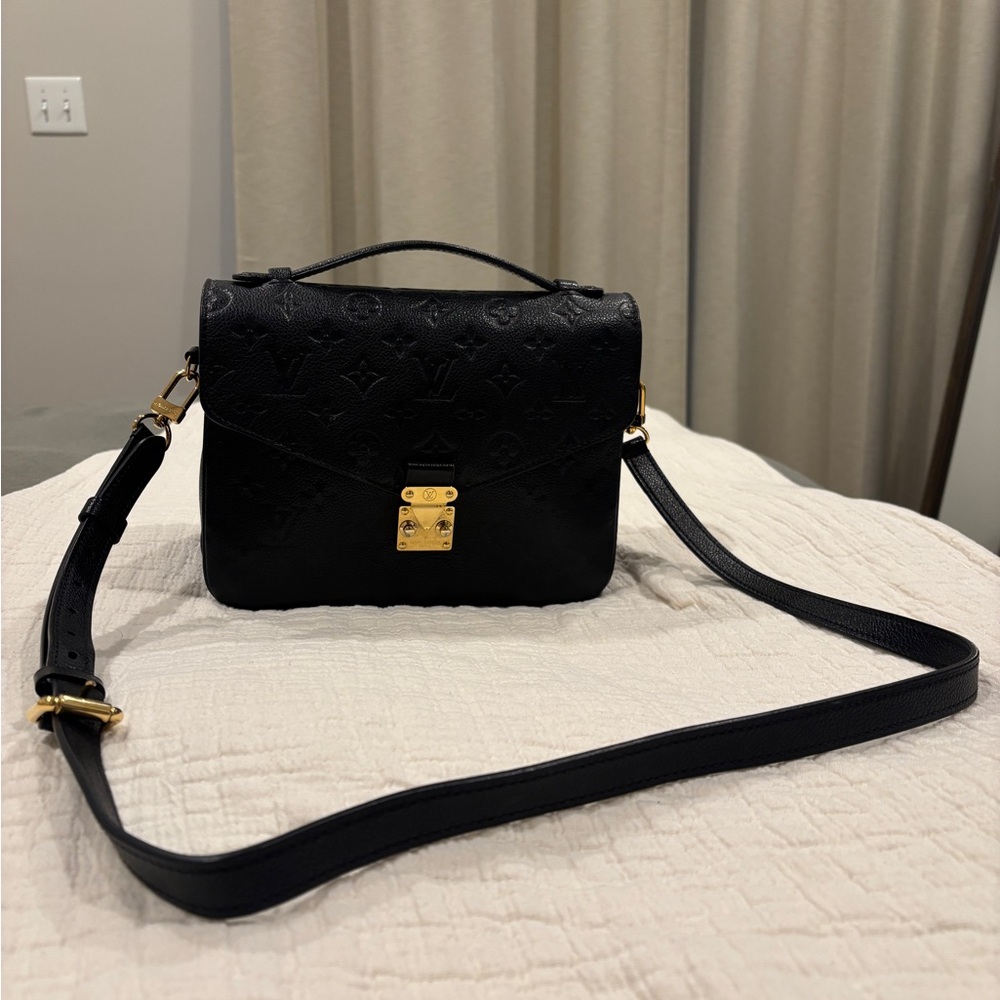 Louis Vuitton Pochette Métis in Black Monogram Empreinte Leather